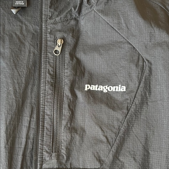 Patagonia Black Lightweight Hooded Jacket - Houdini - Men’s Size M - Picture 2 of 6